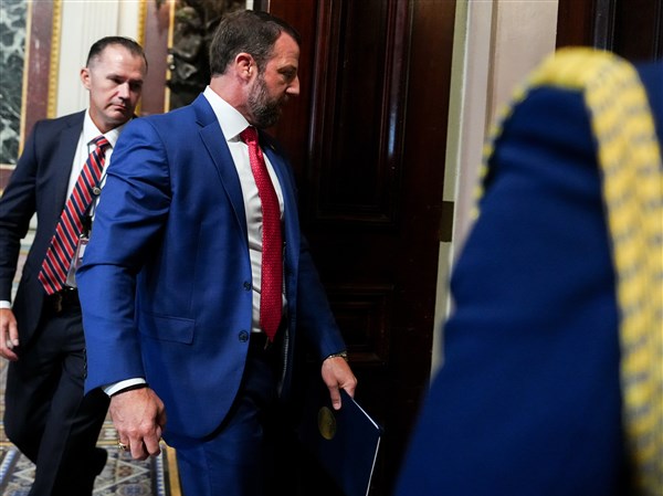 Calmes: ICE killings have consequences for Trump