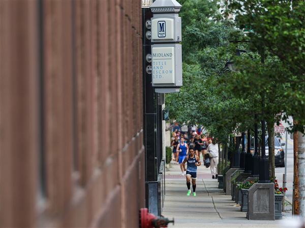 Photo Gallery: Love Moves Toledo 5K at Grindhrs