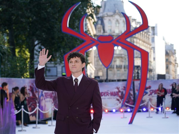 Box Office: ‘Spider-Man’ stays on top while two dino movies battle for third