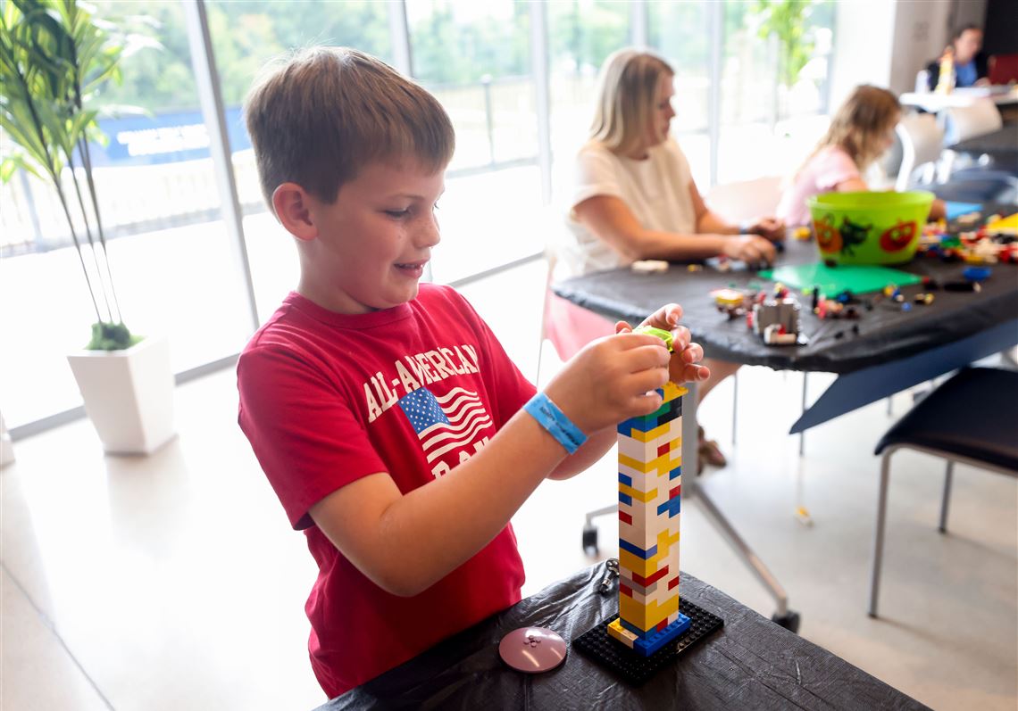 Creating by the lake: Kids explore Great Lakes stories with Legos