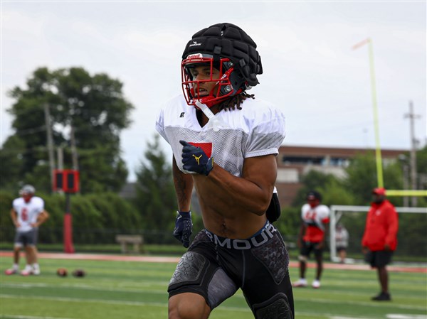 Friday night highlights: Opening week of high school football features impressive performances