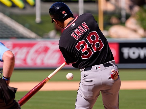 Kwan and Bazzana lift Guardians to 4-3 comeback win over Angels
