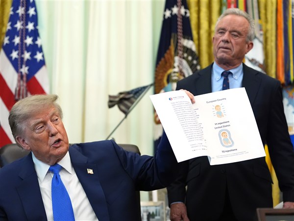 As midterms approach, new poll finds few Americans trust campaigns or Trump