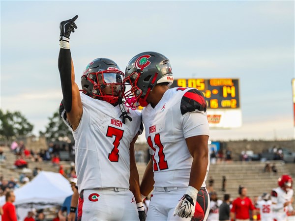 Central Catholic rolls to 47-7 win over rival St. Francis in battle for Irish-Knight Trophy