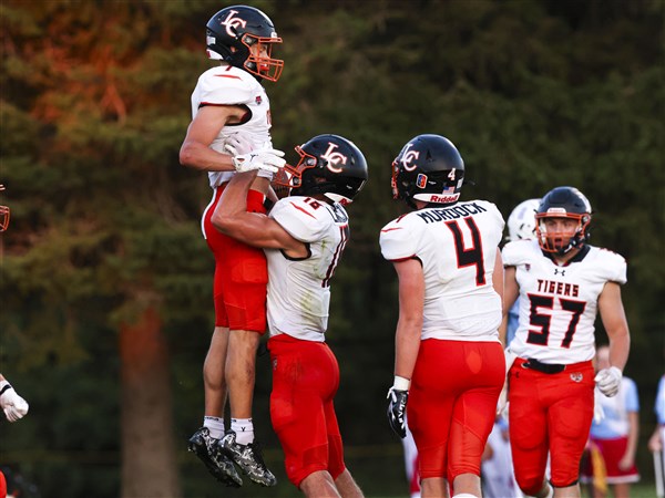 High school football: Playoff picture takes shape; Liberty Center No. 1 in Division VI state poll